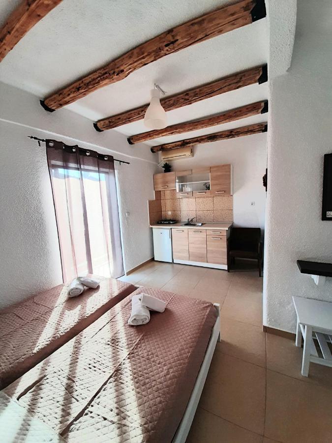 Mariza Apartments -studios Hanioti Cameră foto